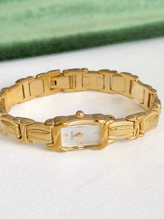 Bulova Women\'s Gold Bracelet Watch with Mother-of-Pearl Dial main image 8